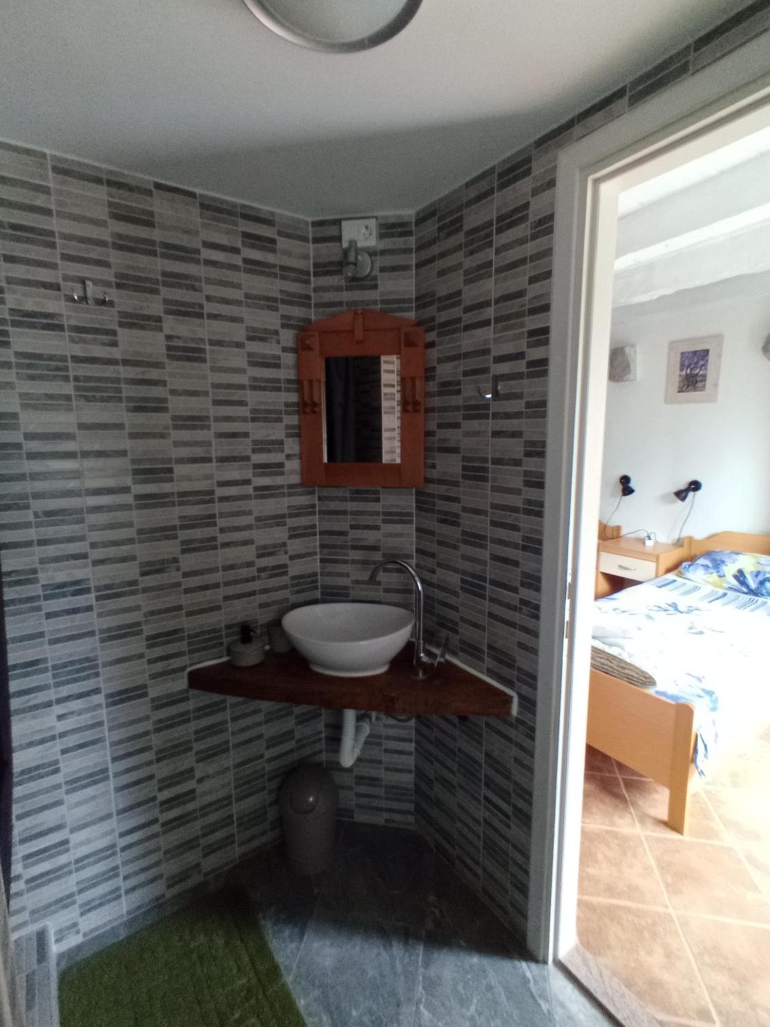 Apartmani Bartulasi Roč Exterior foto