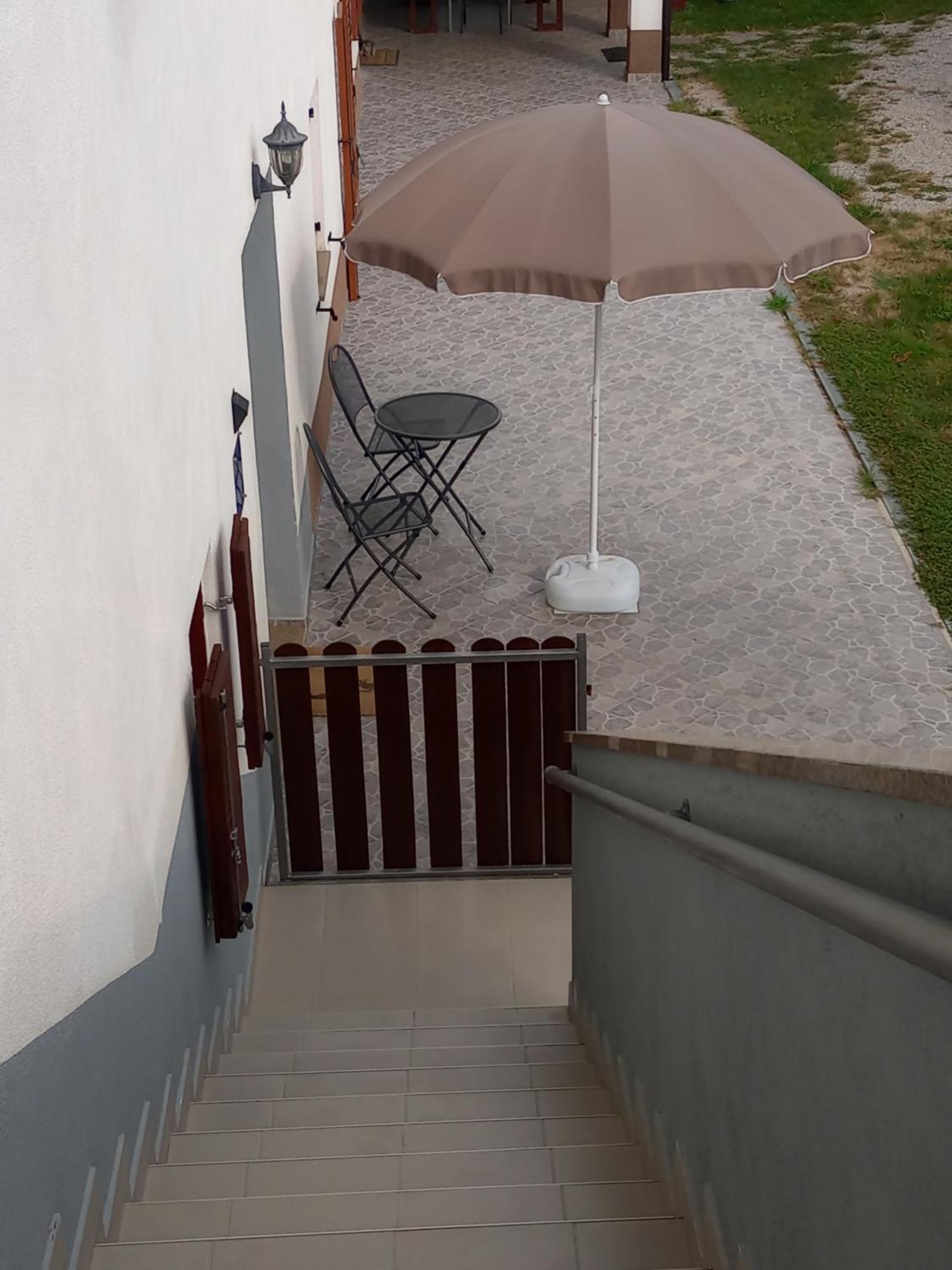 Apartmani Bartulasi Roč Exterior foto